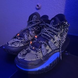 Kyrie Basketball Shoes